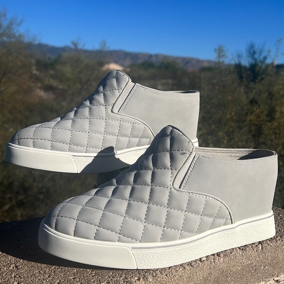 NEW‼️ Quilted Slip-On Wedge Style Sneaker Bootie Mules Clog Slides - Picture 5 of 17